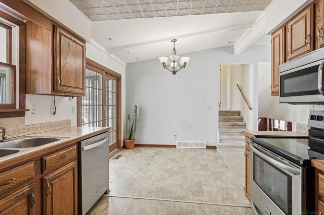 2336 N Irish Road, Davison Twp, MI 48423