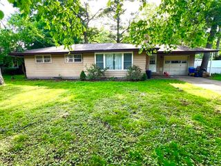 3488 W Manitou Circle, Norton Shores City, MI 49441