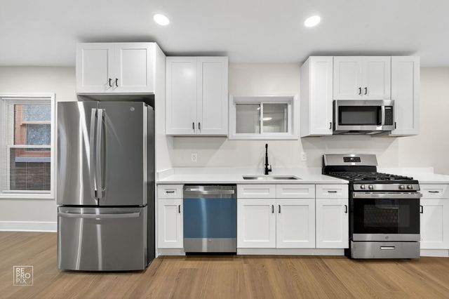 8420 S Carpenter Street, Chicago, IL 60620