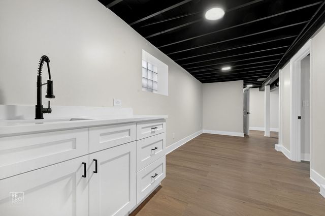 8420 S Carpenter Street, Chicago, IL 60620