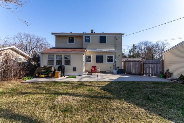 8741 W Dallas STREET, Milwaukee, WI 53224