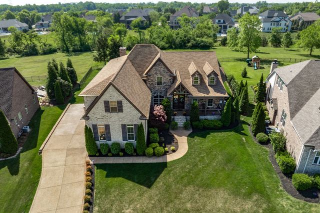 106 Nogs Gdn, Gallatin, TN 37066