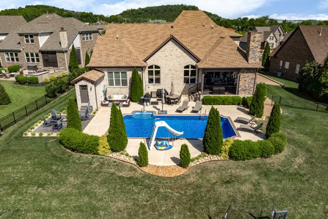 106 Nogs Gdn, Gallatin, TN 37066