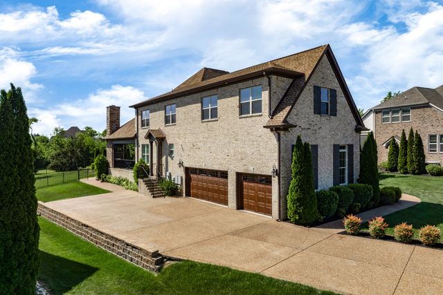 106 Nogs Gdn, Gallatin, TN 37066