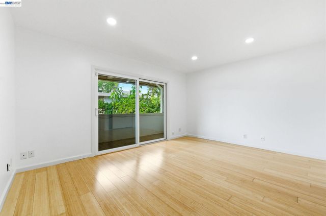 10439 Mary Ave, Cupertino, CA 95014