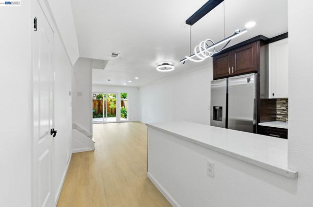 10439 Mary Ave, Cupertino, CA 95014