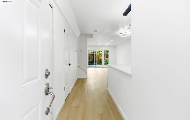 10439 Mary Ave, Cupertino, CA 95014