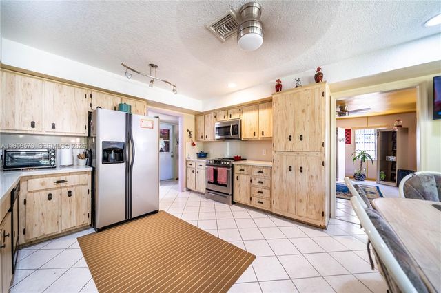 6337 SW 32nd St, Miramar, FL 33023