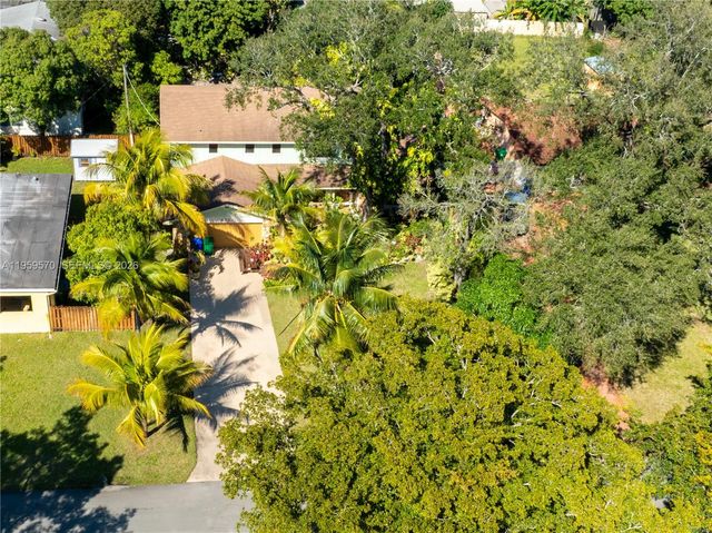 6337 SW 32nd St, Miramar, FL 33023