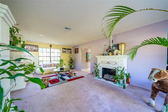 6337 SW 32nd St, Miramar, FL 33023