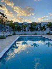 2505 NE 193rd Street 4211, Miami, FL 33180