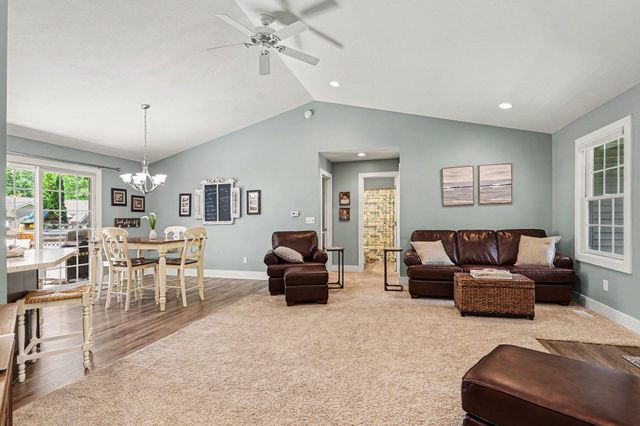 2560 Huron Trail 7, Muskegon, MI 49445