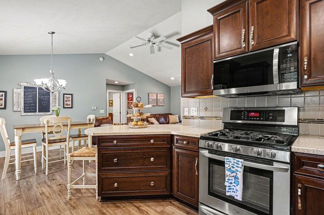 2560 Huron Trail 7, Muskegon, MI 49445