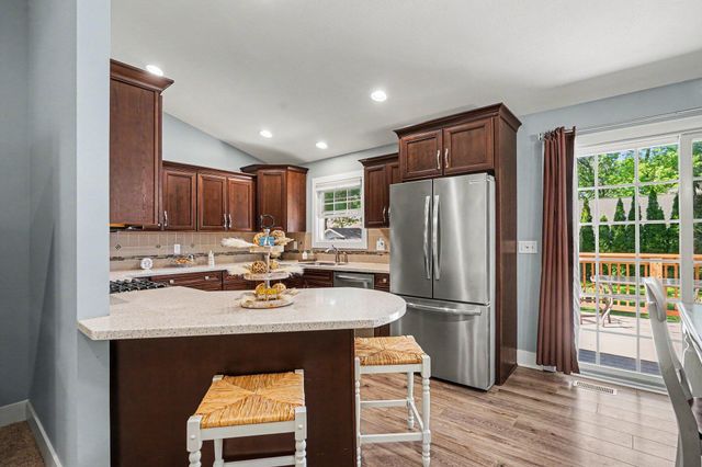 2560 Huron Trail 7, Muskegon, MI 49445