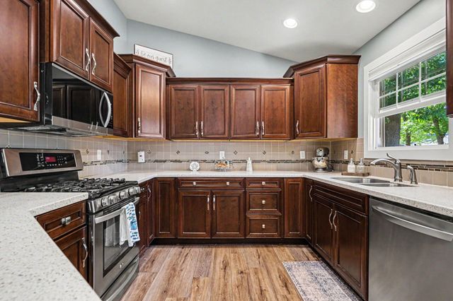 2560 Huron Trail 7, Muskegon, MI 49445