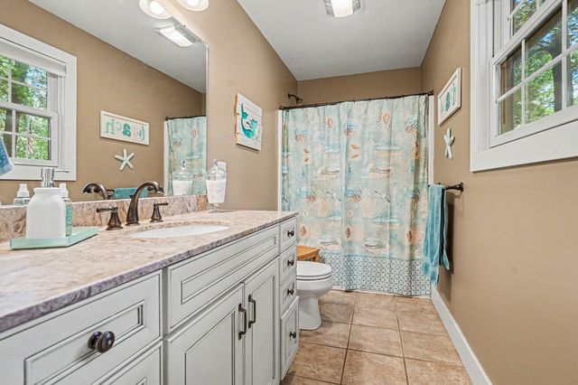 2560 Huron Trail 7, Muskegon, MI 49445
