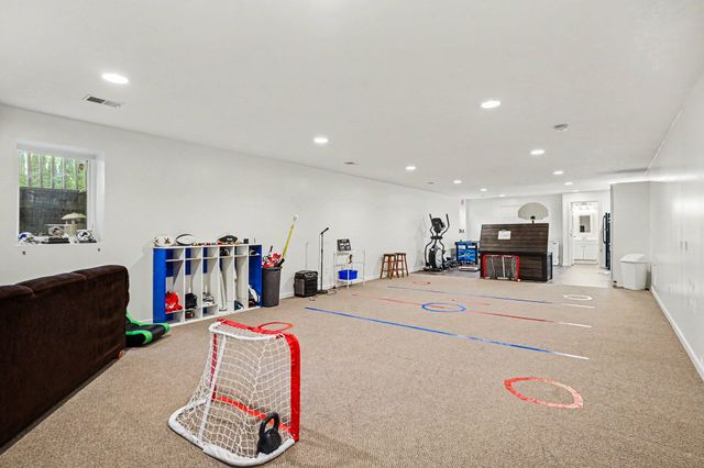 2560 Huron Trail 7, Muskegon, MI 49445