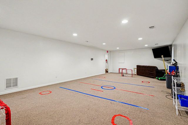 2560 Huron Trail 7, Muskegon, MI 49445