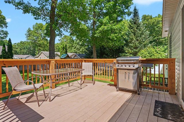 2560 Huron Trail 7, Muskegon, MI 49445