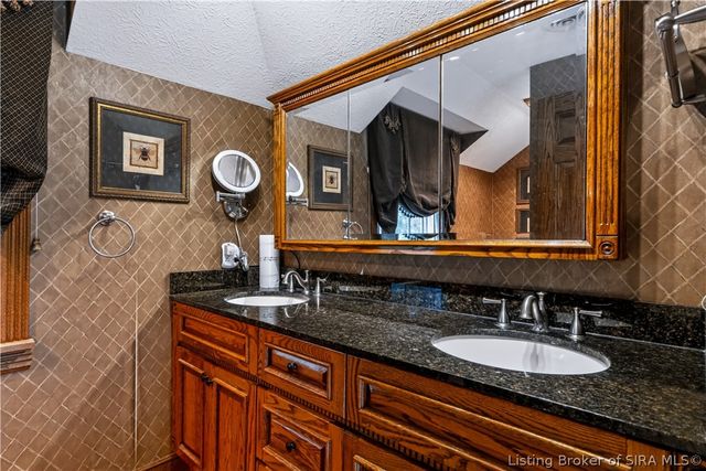 3814 Dogwood Drive, Floyds Knobs, IN 47119