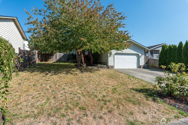 17701 Hillside Court, Arlington, WA 98223