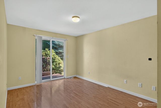 17701 Hillside Court, Arlington, WA 98223