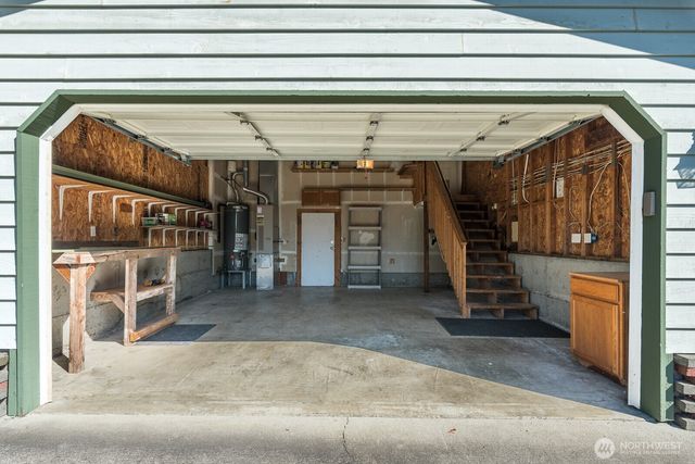 17701 Hillside Court, Arlington, WA 98223