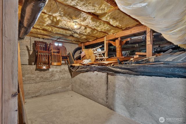 17701 Hillside Court, Arlington, WA 98223