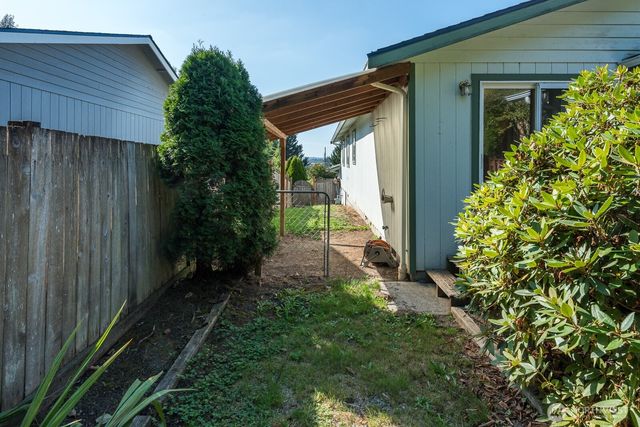 17701 Hillside Court, Arlington, WA 98223