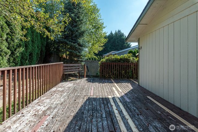 17701 Hillside Court, Arlington, WA 98223