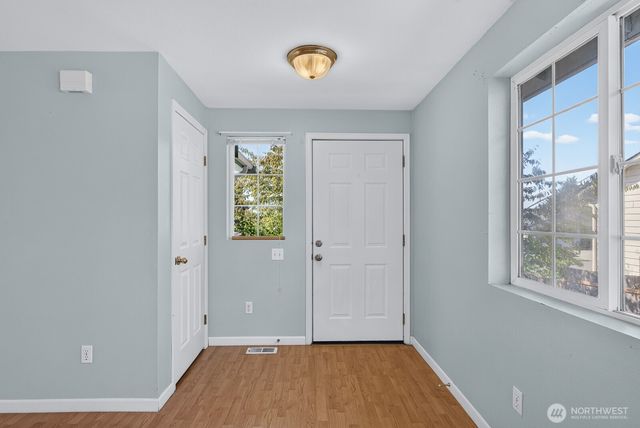 17701 Hillside Court, Arlington, WA 98223