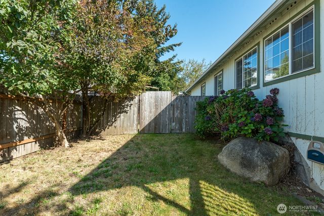 17701 Hillside Court, Arlington, WA 98223