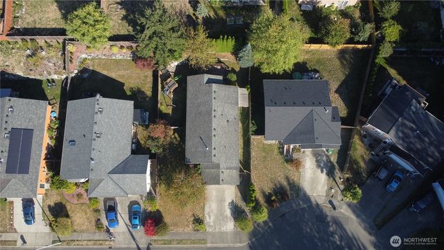 17701 Hillside Court, Arlington, WA 98223