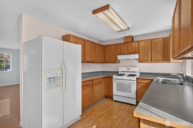 17701 Hillside Court, Arlington, WA 98223