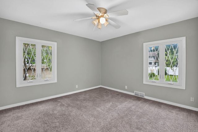 2221 Grand Boulevard, Cedar Falls, IA 50613