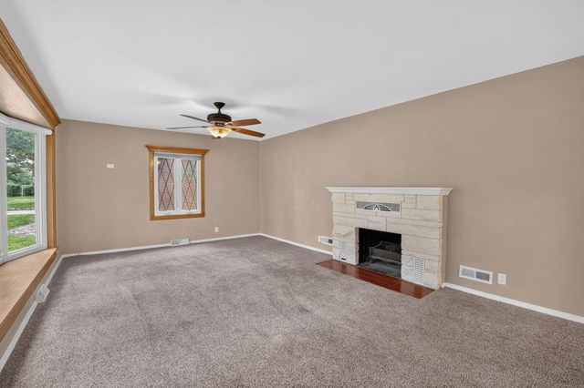 2221 Grand Boulevard, Cedar Falls, IA 50613