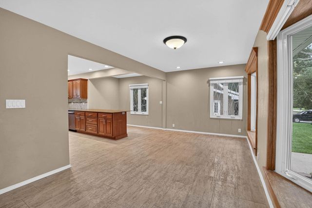 2221 Grand Boulevard, Cedar Falls, IA 50613