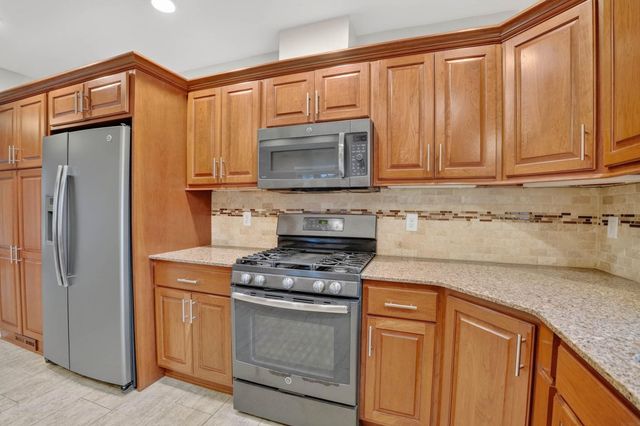 2221 Grand Boulevard, Cedar Falls, IA 50613