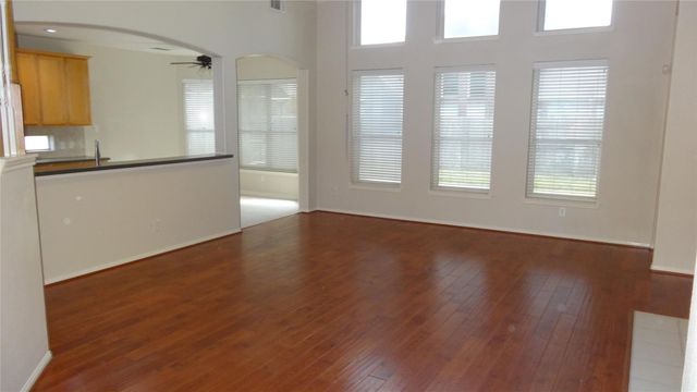 4822 Schiller Park Lane, Sugar Land, TX 77479