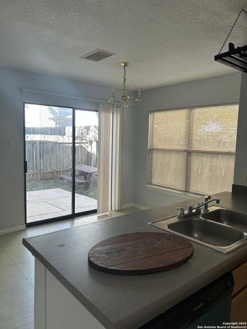 5103 Kenton Ash, San Antonio, TX 78240