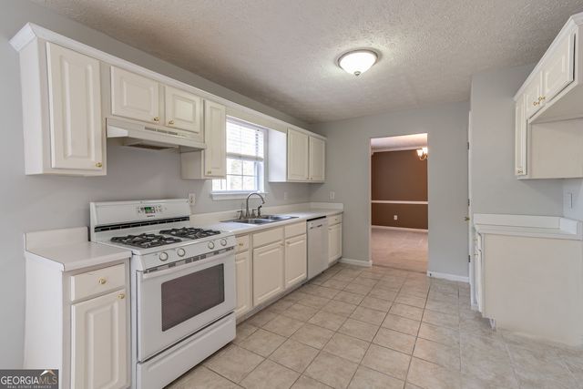 2167 Pixie Rose Lane, Loganville, GA 30052