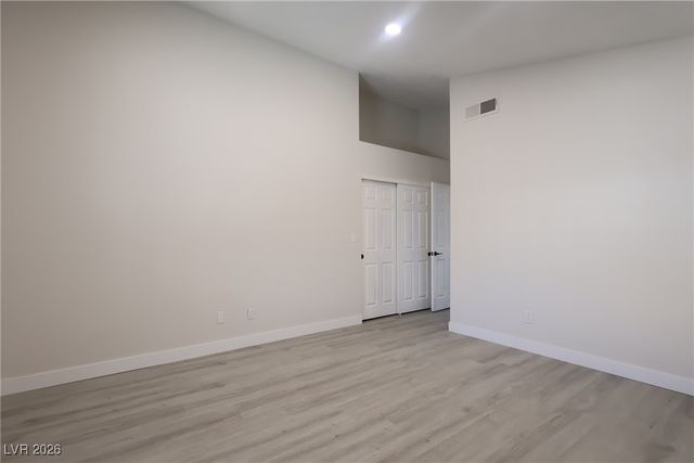 6500 White Swan Circle, Las Vegas, NV 89108