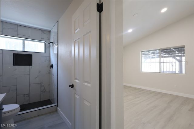 6500 White Swan Circle, Las Vegas, NV 89108