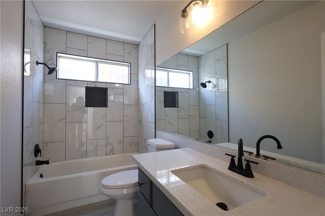 6500 White Swan Circle, Las Vegas, NV 89108