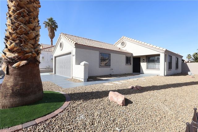 6500 White Swan Circle, Las Vegas, NV 89108