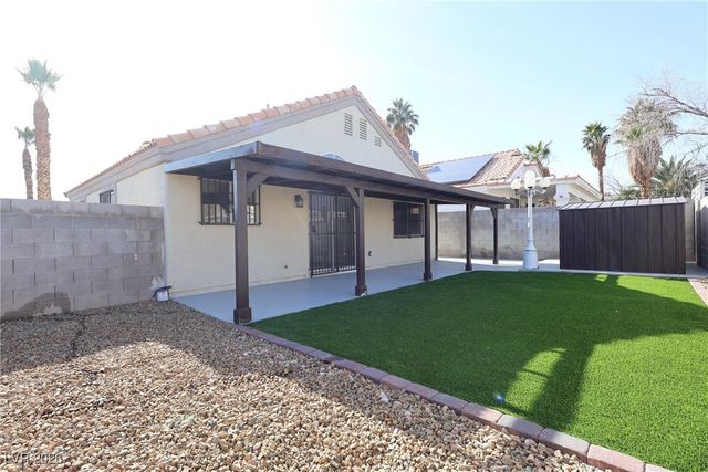 6500 White Swan Circle, Las Vegas, NV 89108