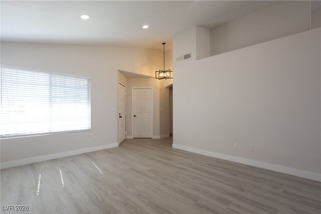 6500 White Swan Circle, Las Vegas, NV 89108