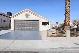 6500 White Swan Circle, Las Vegas, NV 89108
