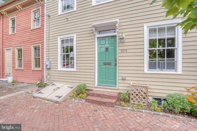 104 E THIRD ST, New Castle, DE 19720