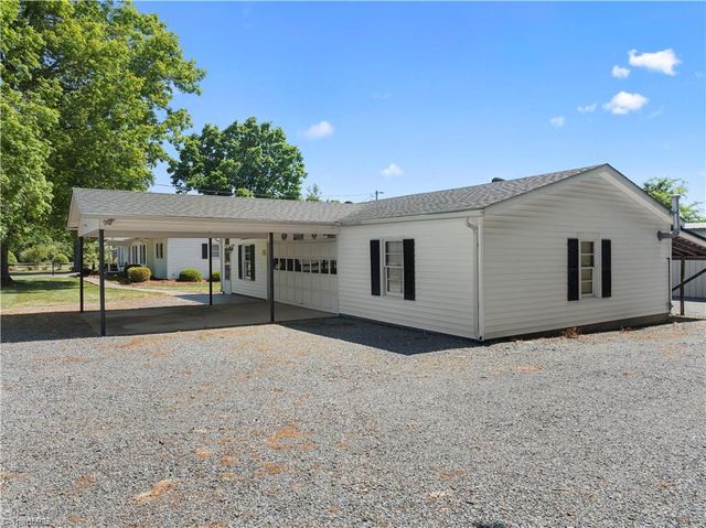 1687 Sexton Road, Denton, NC 27239
